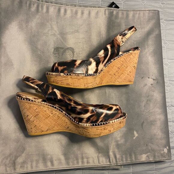 Stuart Weitzman leopard leather wedges, size 8 - Picture 1 of 10
